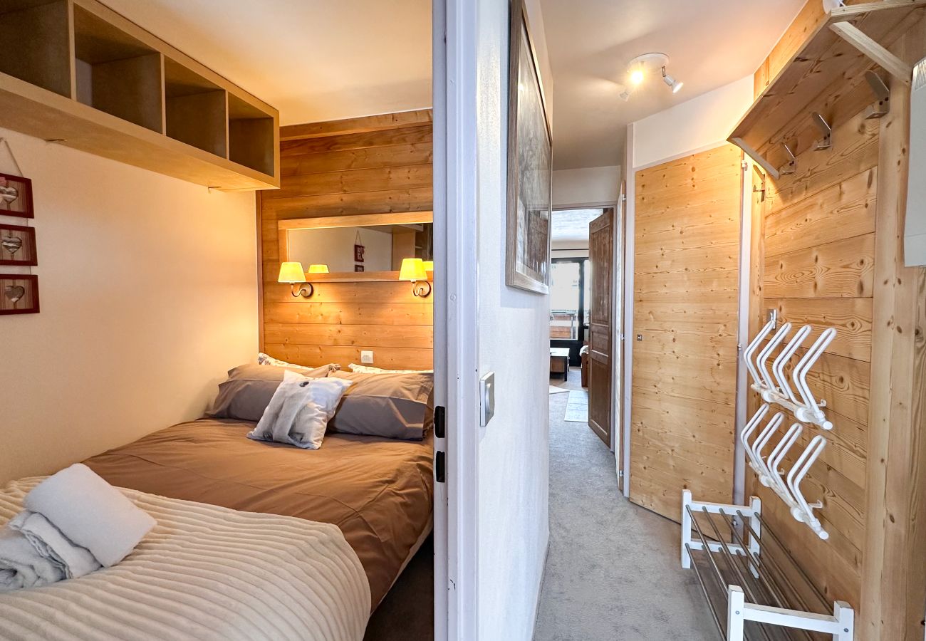 Apartment in Avoriaz - Dahu -   Stylish central ski apartment by Avoriazchalets