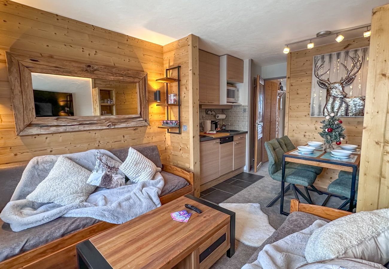 Apartment in Avoriaz - Dahu -   Stylish central ski apartment by Avoriazchalets