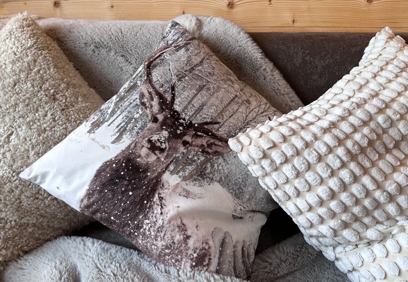 Apartment in Avoriaz - Dahu -   Stylish central ski apartment by Avoriazchalets