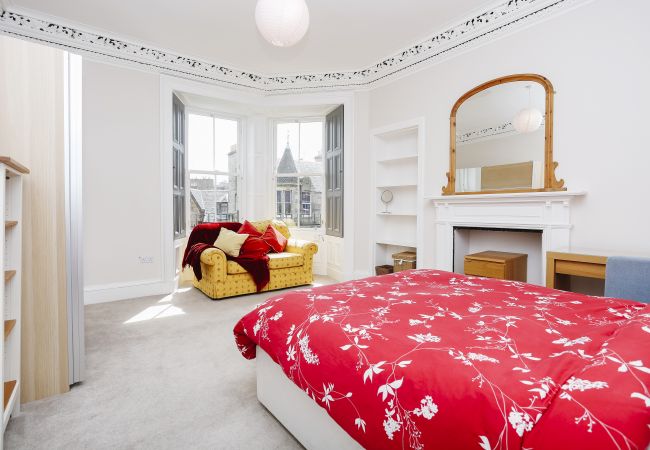  in Edinburgh - Fabulous 5 double Bedroom apartment Edinburgh Old Town